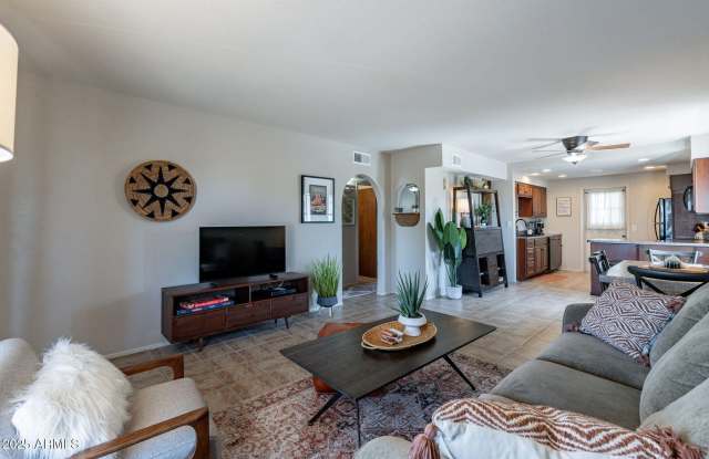12635 N La Montana Drive unit: 17