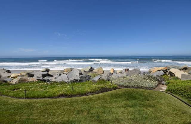 Photo of 1300 Seacoast Drive Unit B