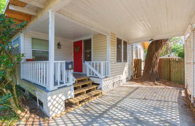 104 West Hiawatha Street