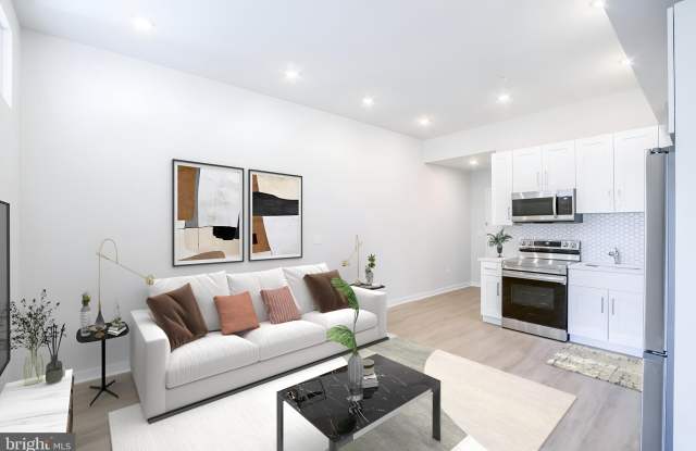 Photo of 1330 S PATTON Street unit: 204