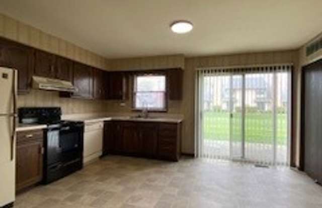 Photo of 1308 County Road 6 East