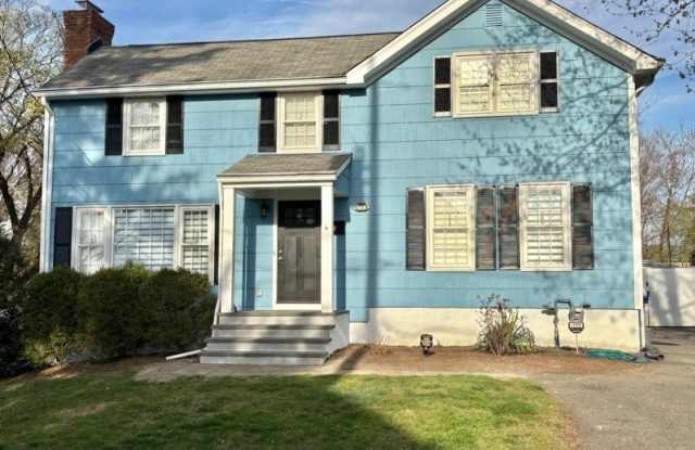 26 Garibaldi St