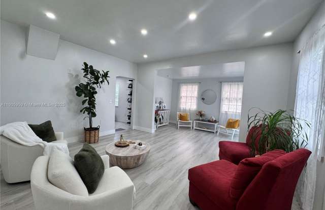 Photo of 6159 Southwest 22nd Street