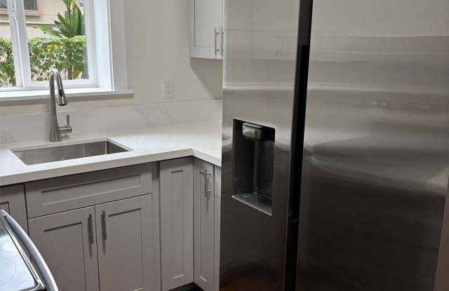 1645-A Kamehameha IV Road