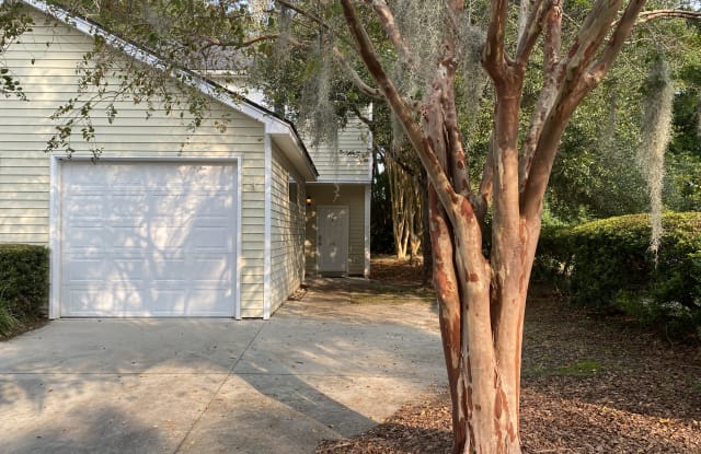 4591 Great Oak Dr - 4591 Great Oak Drive, North Charleston, SC 29418