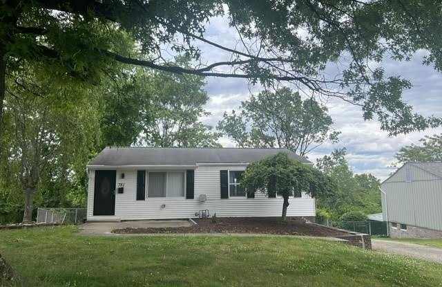 781 Illini Dr
