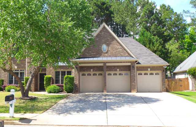 206 Lake Forest Drive