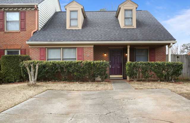 Spacious 3-Bedroom, 3-Bath End Unit Townhome in Prime Location!