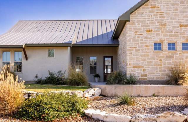 3200-22 Pinnacle Club Dr