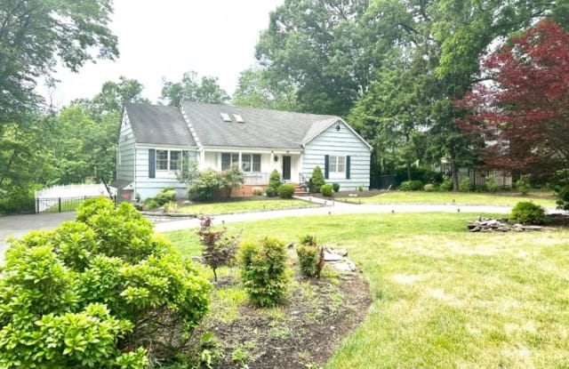 15 Old Forge Ln - 15 Old Forge Lane, Union County, NJ 07922