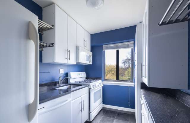 3901 Tunlaw Road NW#505