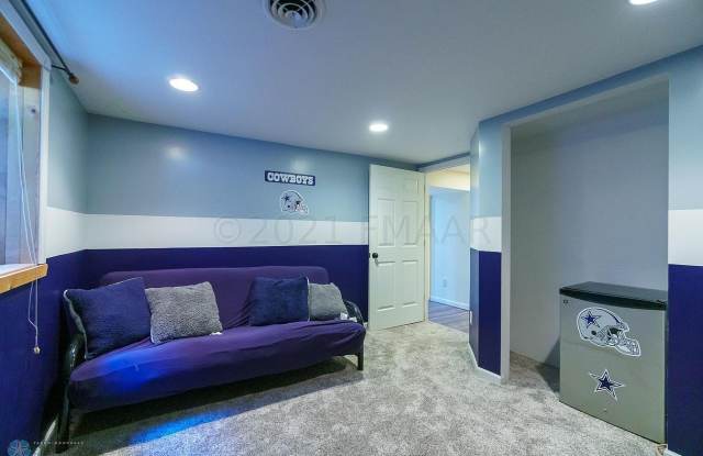 1220 11th Street North