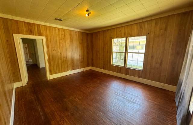 "Like New" Home In Bossier