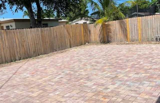 625 NW 38th Ct - 625 Northwest 38th Court, Deerfield Beach, FL 33064