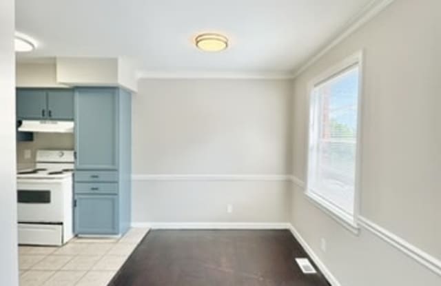 1636 Alexandria Dr. #3