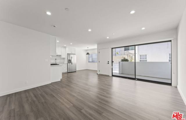 Upper Nomadic Santa Monica