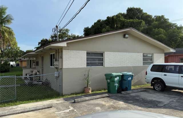 2742 NW 49th St