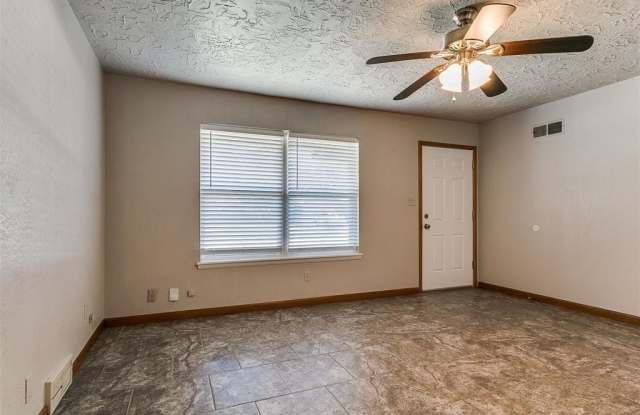 212 S Mercedes Drive