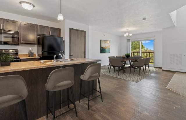 Photo of The Overture on Cliff