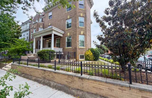 1601 Hobart Street NW #1