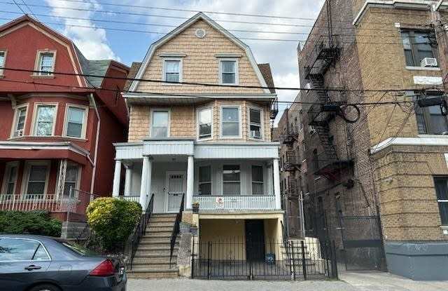 122 JEWETT AVE - 122 Jewett Avenue, Jersey City, NJ 07304