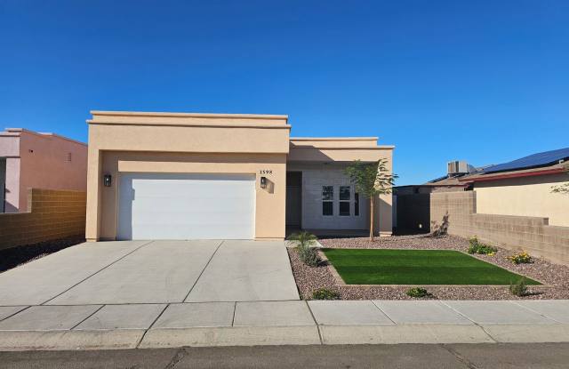 New San Luis AZ Rental with landscaping and fenced lot - 3 Bedrooms