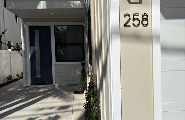 Photo of 258 Donax Ave