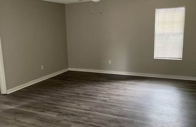 For lease 5 bedrooms at an affordable rate of $1,100.00