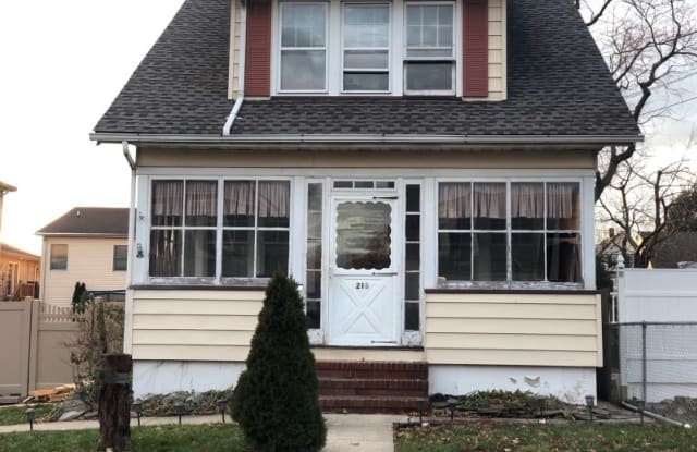 216 N 21 ST - 216 N 21st St, Kenilworth, NJ 07033