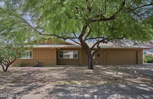 8209 E Sheridan Street