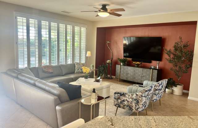 61654 Toro Canyon Way