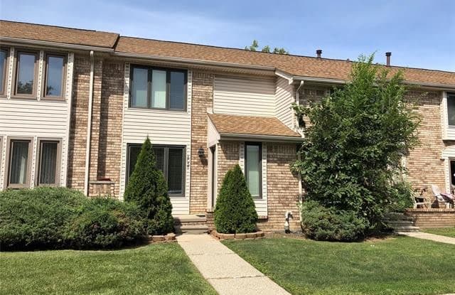 4057 BROOKFIELD Boulevard - 4057 Brookfield Boulevard, Sterling Heights, MI 48310