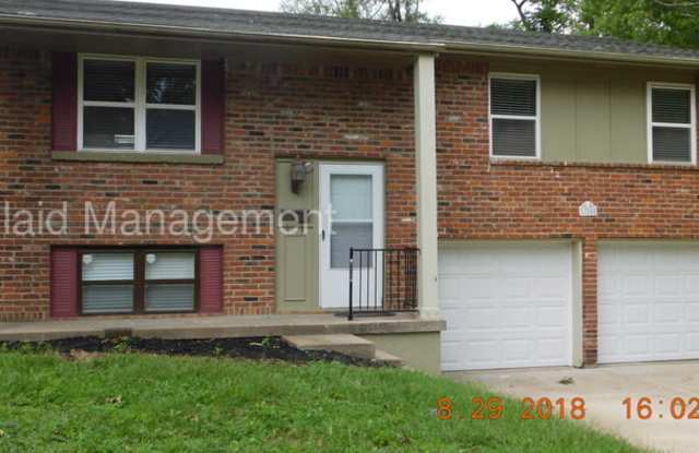 17000 York Avenue - 17000 York Ave, Independence, MO 64055