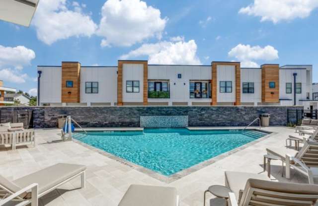 Photo of 2901 NE Inner Loop