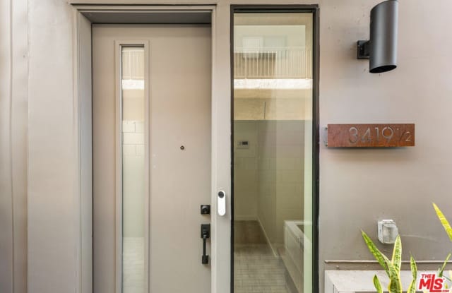 3419 1/2 N Fletcher Drive