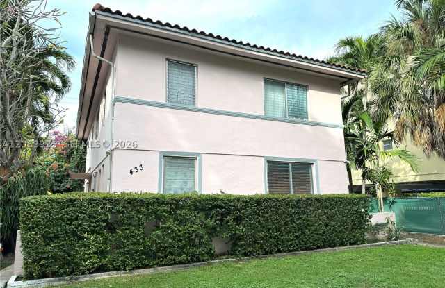 433 Santander Ave