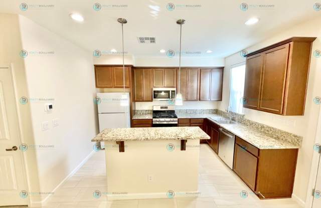 Luxury and Convenience Fully Equipped 3-Bedroom 2.5 Bathroom 2 Car Garage Townhome in Carson City