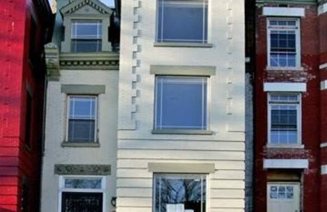34 RHODE ISLAND AVE NE ##1