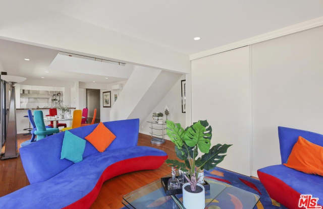 833 OCEAN Ave unit: 302