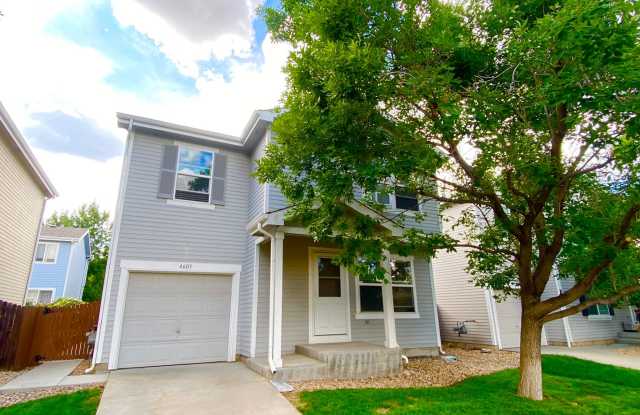 Beautiful South Lakewood Home with Updates, Space & Convenience! Available 8/10/2026