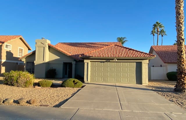 7118 W Julie Dr - 7118 West Julie Drive, Glendale, AZ 85308