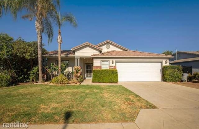 2432 N Sabre Dr - 2432 North Sabre Drive, Fresno, CA 93727