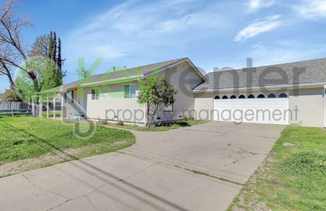 1209 Santa Ana Avenue