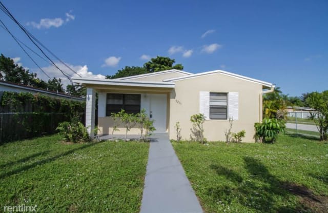 5201 SW 24th St - 5201 Southwest 24th Street, West Park, FL 33023