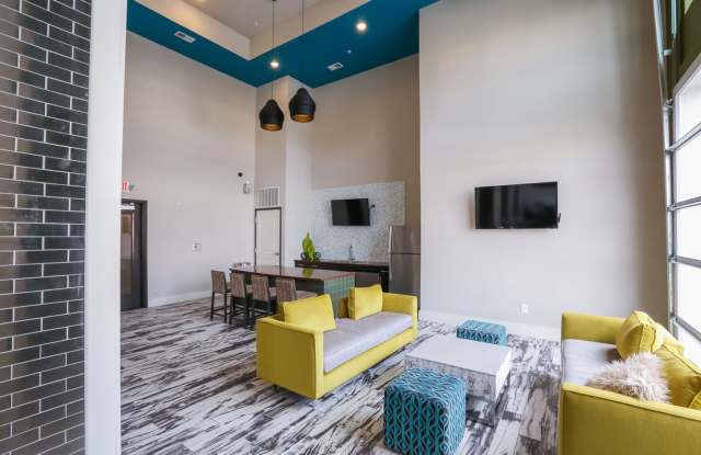 Campus Walk Apartments - Student Housing
