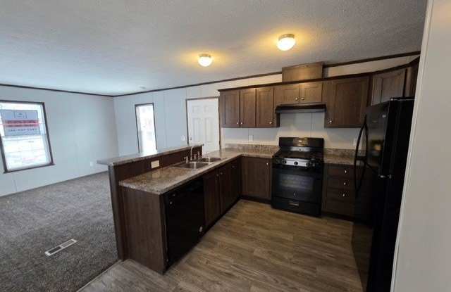 314 North Green Meadow St. SE