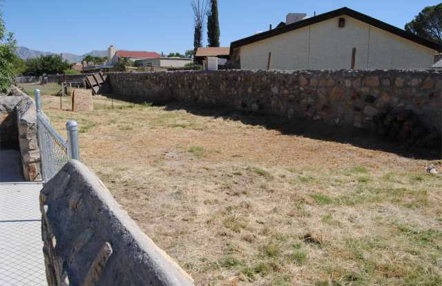 5524 Oakbriar circle - Unit B