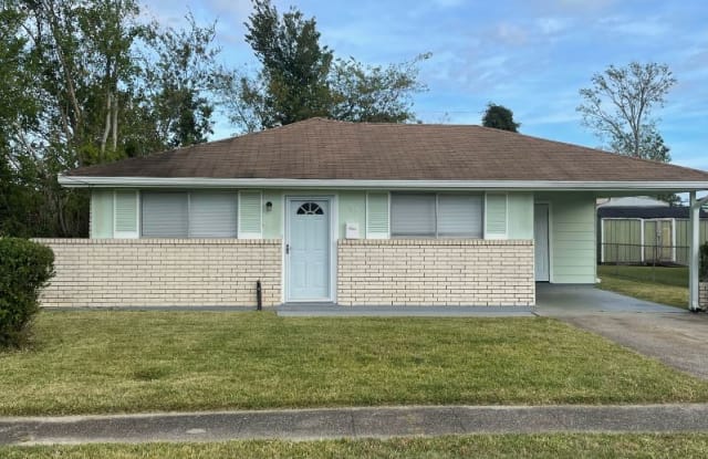 1825 Buccola Ave - 1825 Buccola Avenue, Marrero, LA 70072