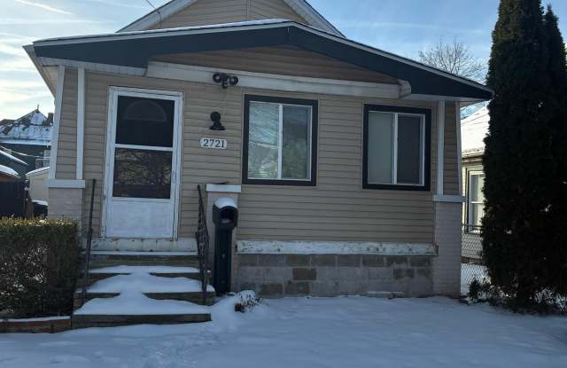 Photo of 2721 Woodbridge Avenue