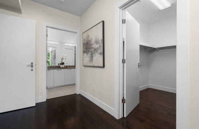 218 West Kingsley Street